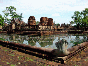 prasat panom roong