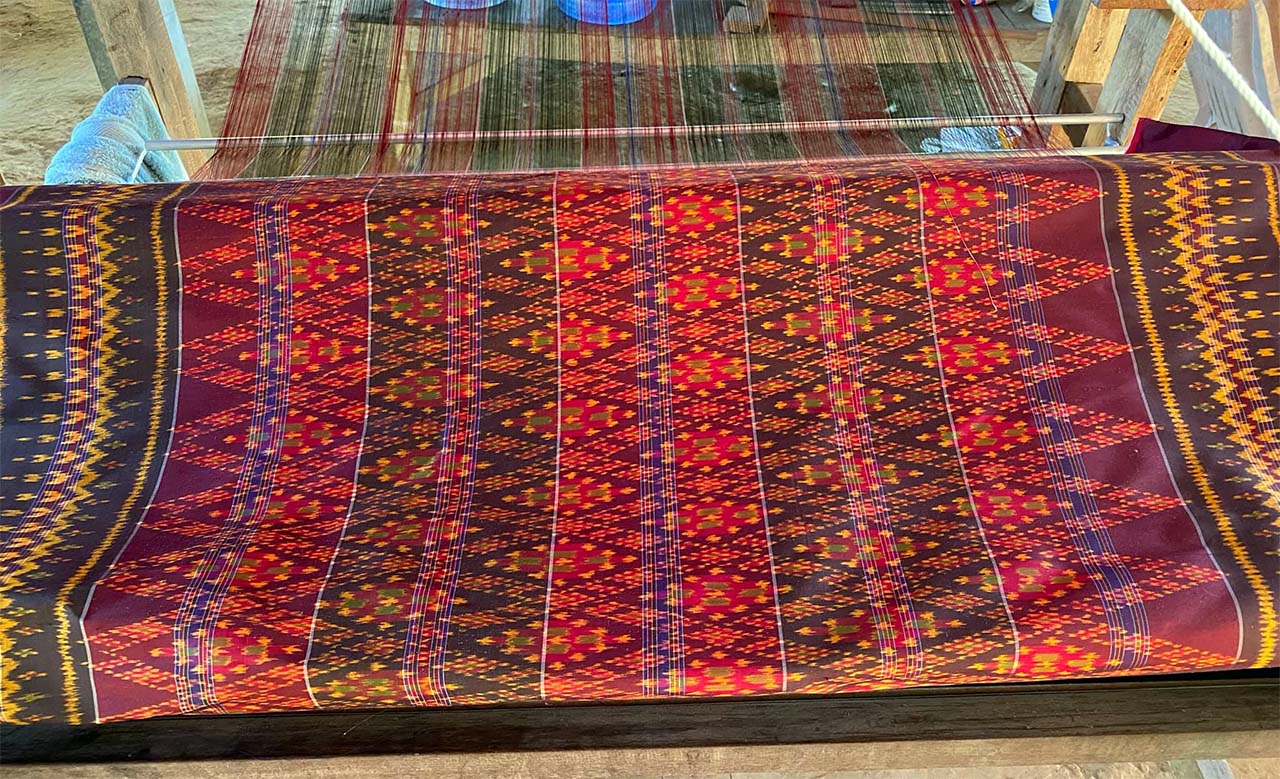 surin thai silk 05